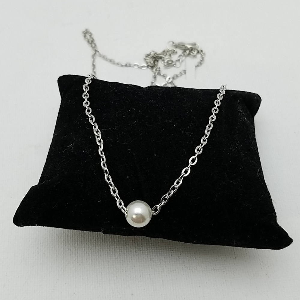 Single Faux Pearl Silver Tone 22" Necklace
